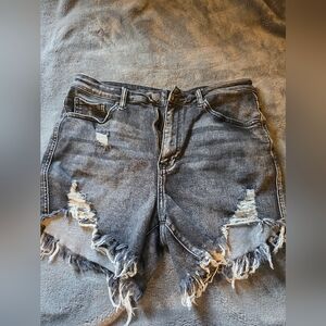 Risen- XL black jean shorts